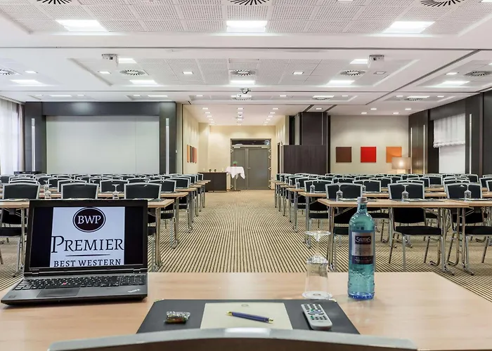 Western Premier Szálloda 4*