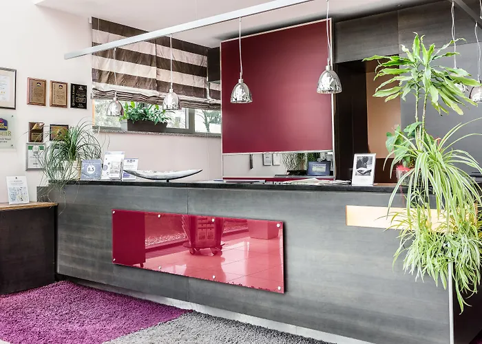 Western Premier Szálloda