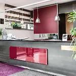 Western Premier Otel