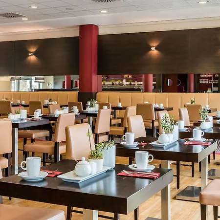 Готель Operated By Beepartment 4*