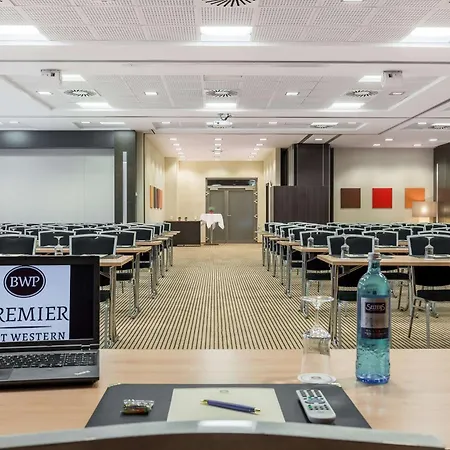 Western Premier Готель 4*