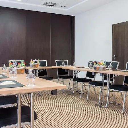 Western Premier Otel